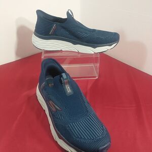Skechers Max Cushioning Slip On Advantageous Mens 11 Navy Running Shoes.